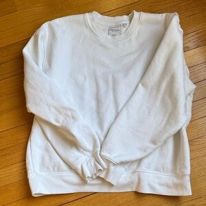 Aritzia Women's White Crewneck Sweatshirt